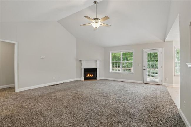 199 Rocky Shoals Trl, House other with 3 bedrooms, 2 bathrooms and 2 parking in Mount Airy GA | Image 7