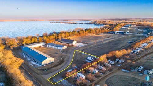 6305 Harbor Way, Wentworth, SD, 57075-7318 | Card Image