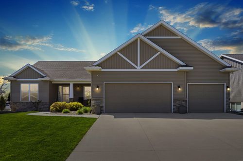 2921 Timber Cove Drive, Cedar Falls, IA, 50613 | Card Image