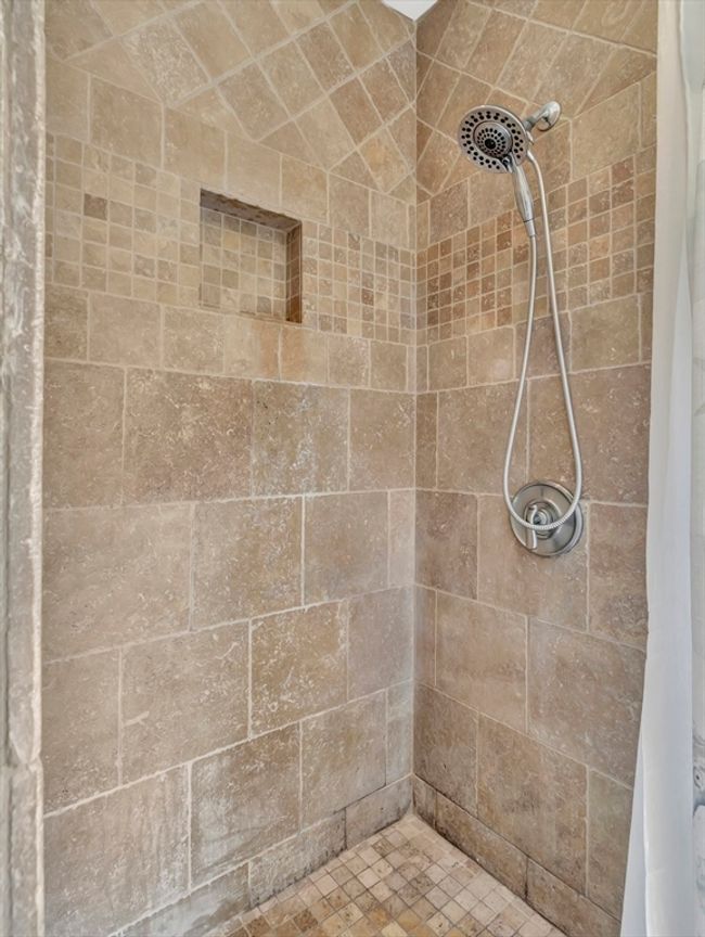 65 Holbrook Ave, House other with 1 bedrooms, 2 bathrooms and 4 parking in Hull MA | Image 20