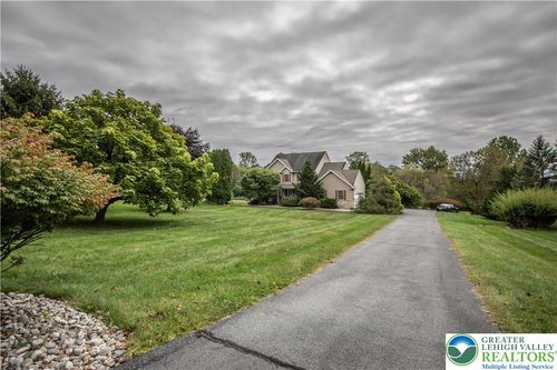410 Bougher Hill Rd, Williams Twp, PA, 18042-9790 | Card Image