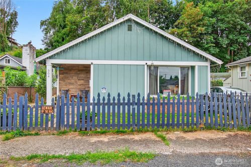 304 Harris St, Kelso, WA, 98626-4208 | Card Image