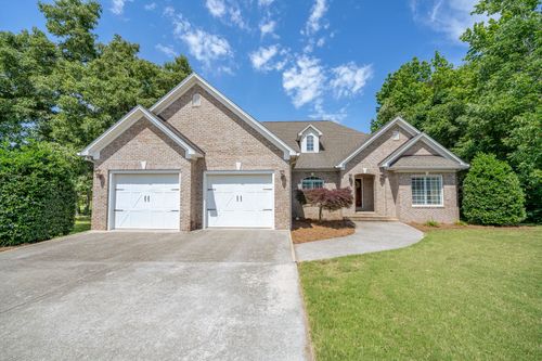 670 Bowen Dr, Savannah, TN, 38372-1100 | Card Image