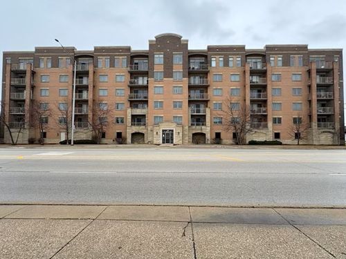 210-77 N Wolf Rd, Northlake, IL, 60164-1640 | Card Image