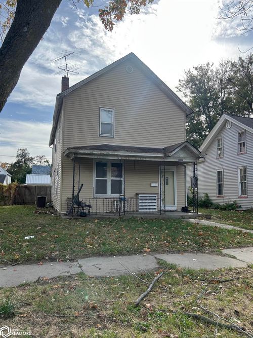 916 Avenue D, Fort Madison, IA, 52627-2838 | Card Image