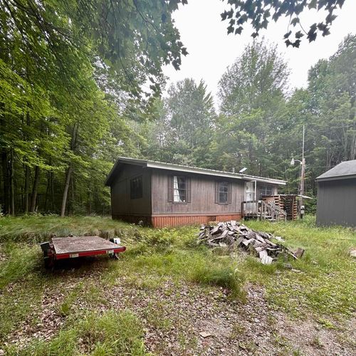 11173 N Lakeside Trl, Shepherd, MI, 48883-8602 | Card Image