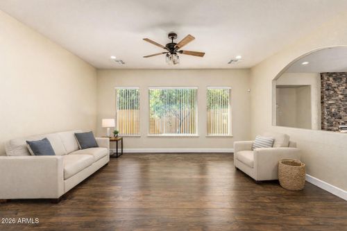 15800 W Alvarado Dr, Goodyear, AZ, 85395-7586 | Card Image