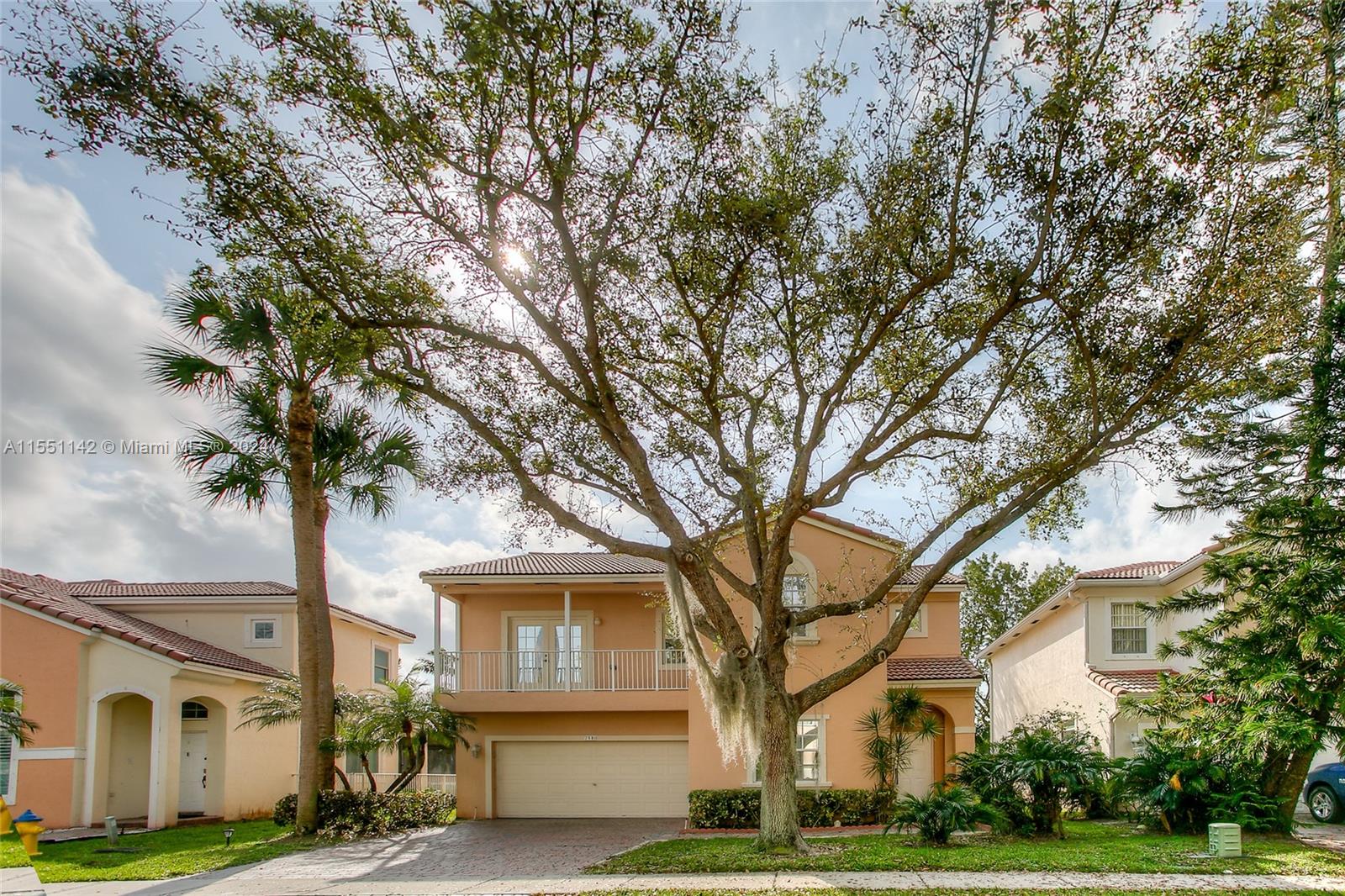19th Dr, Hollywood, FL 33024