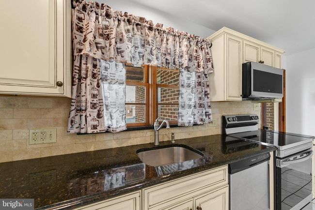 140 Shartlesville Rd, House other with 5 bedrooms, 4 bathrooms and null parking in BERNVILLE PA | Image 12