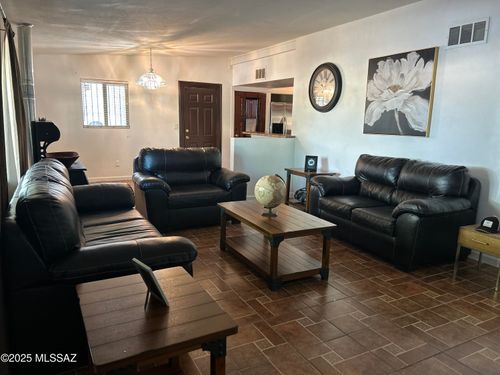 6702 S 10th Ave, Tucson, AZ, 85756-6602 | Card Image