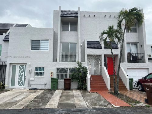 87-1104 W 44th St, Hialeah, FL, 33012-4175 | Card Image