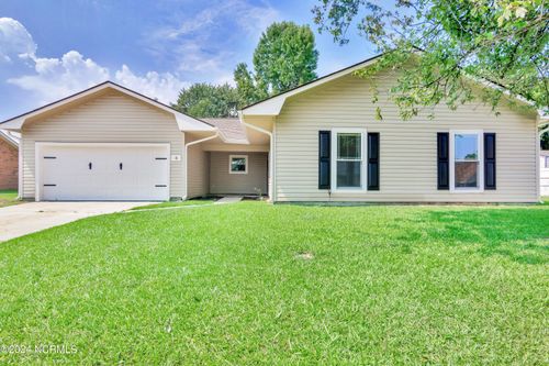 4 Walnut Dr, Jacksonville, NC, 28546-8517 | Card Image