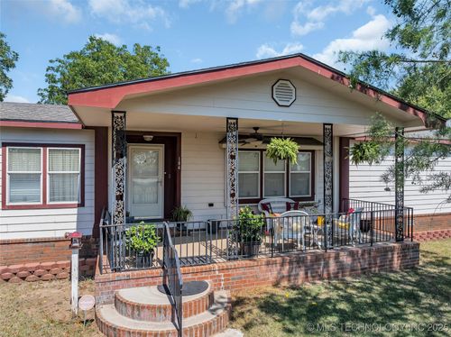 104 E J St, Ringling, OK, 73456-8600 | Card Image