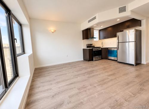 7b-9730 64 Th Avenue, New York, NY, 11374 | Card Image