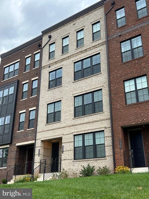 22351 Roanoke Rise Ter, ASHBURN, VA, 20148-5203 | Card Image