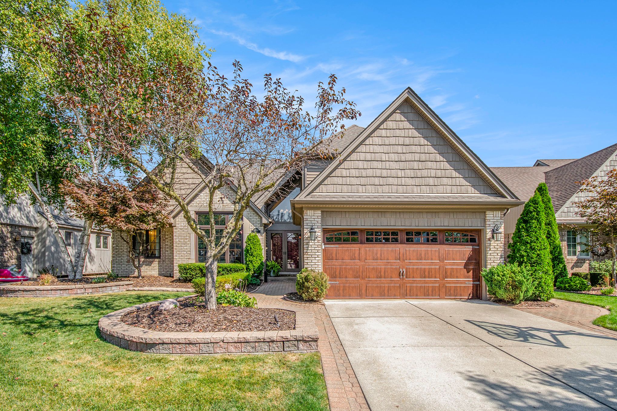 Columbia Dr, Clinton Township, MI 48038