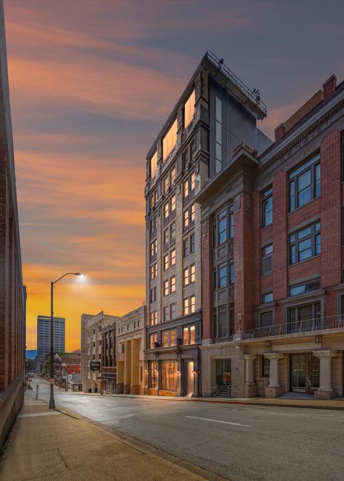 310-e-117 E 7th Street, Chattanooga, TN, 37402 | Card Image