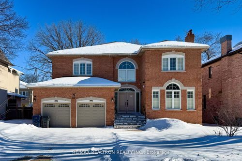 25 Clarkhill St, North York, ON, M2R2G6 | Card Image