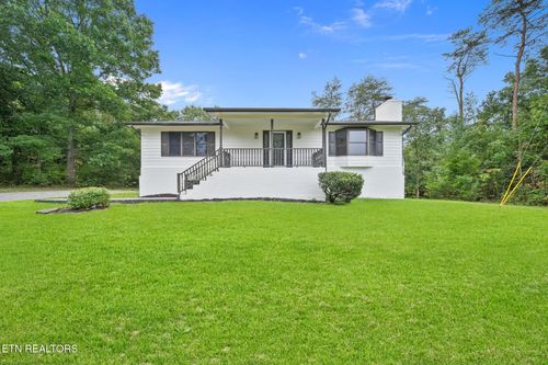8228 Tazewell Pike, CORRYTON, TN, 37721-2916 | Card Image