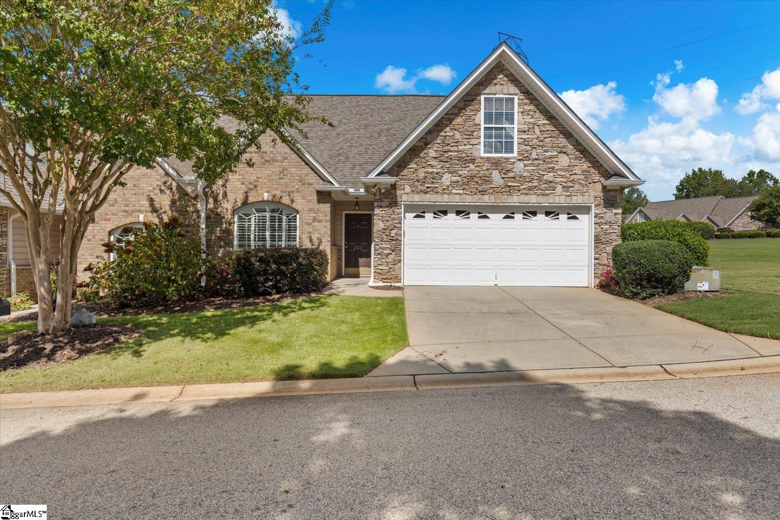 Wild Ridge Ln, Greer, SC 29650