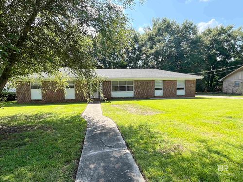 208 14th Ave, Atmore, AL, 36502-2714 | Card Image