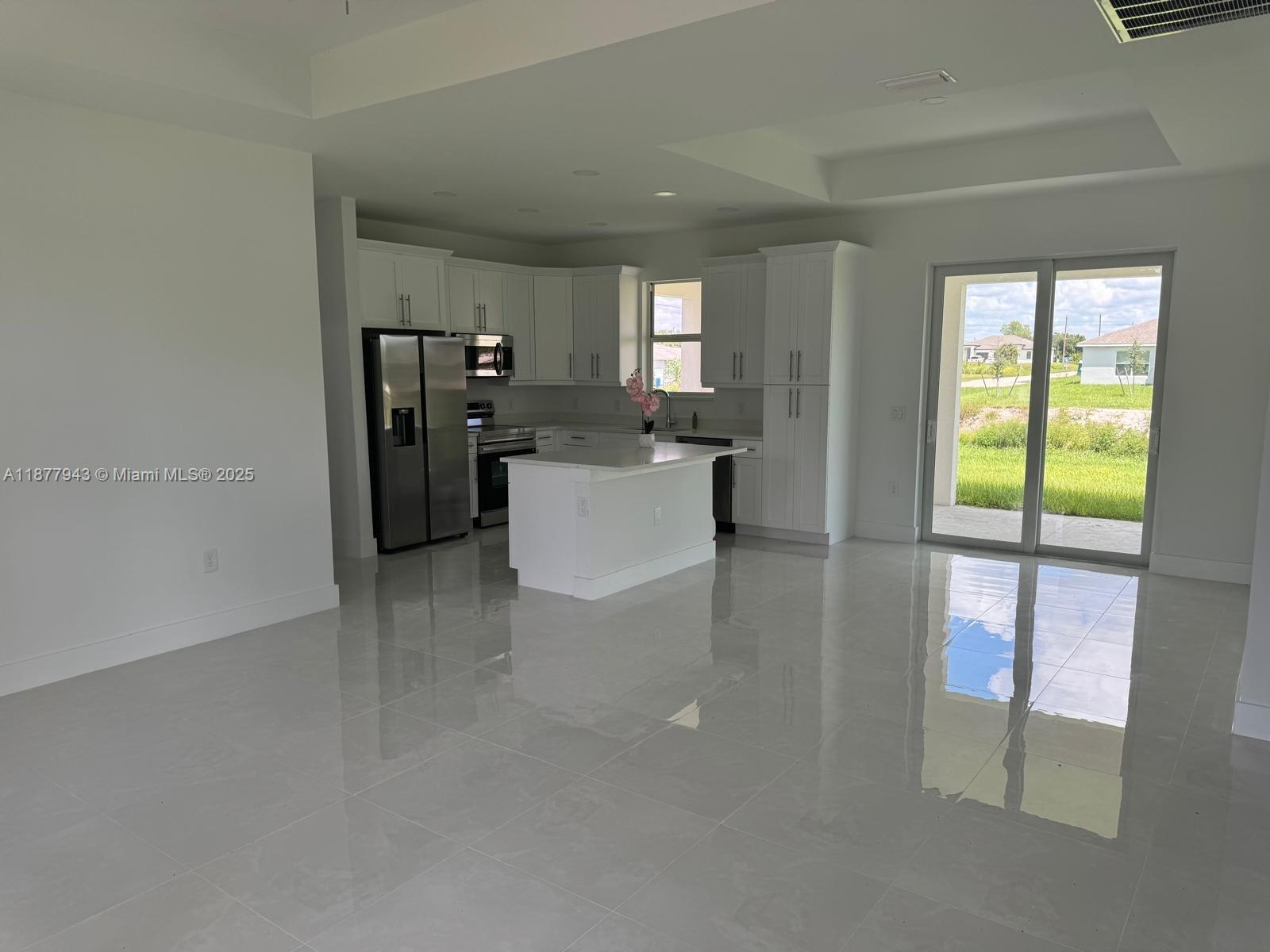 Residential Lease in Lehigh Acres 3