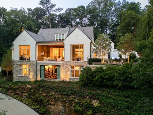 365 Valley Rd Nw, Atlanta, GA, 30305-1026 | Card Image