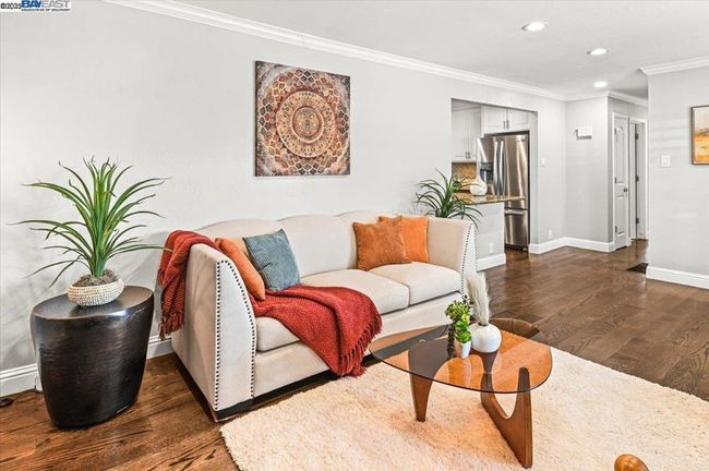 17860 Almond Rd, House other with 5 bedrooms, 4 bathrooms and 4 parking in Castro Valley CA | Image 8