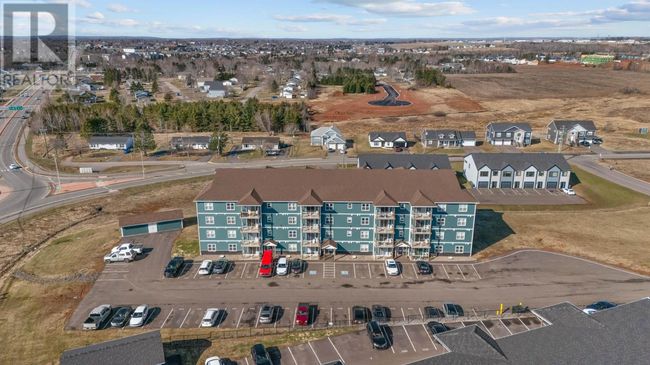 201 - 18 Gilbert Dr, Condo with 1 bedrooms, 1 bathrooms and null parking in East Royalty PE | Image 32