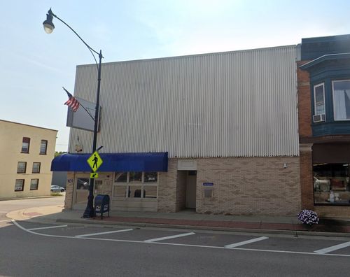 101 W Lincoln Ave, Hinckley, IL, 60520-9207 | Card Image