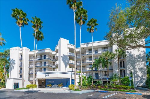 apt-305-545 Se 12th St, Dania Beach, FL, 33004-4628 | Card Image