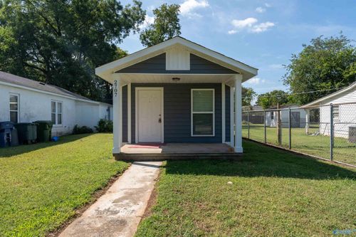 2707 6th Ave Sw, Huntsville, AL, 35805-3754 | Card Image