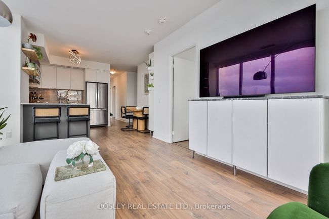 2109 - 1461 Lawrence Ave W, Condo with 3 bedrooms, 3 bathrooms and null parking in Toronto ON | Image 12