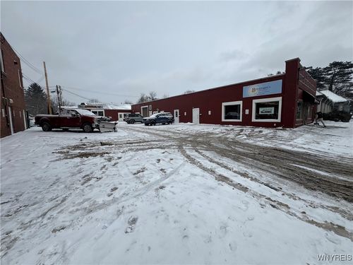 586 Main St Units 3 & 4, Aurora, NY, 14052 | Card Image