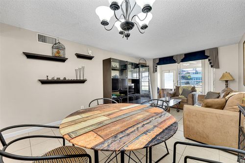 101-9041 Sunrise Lakes Blvd, Sunrise, FL, 33322-6047 | Card Image