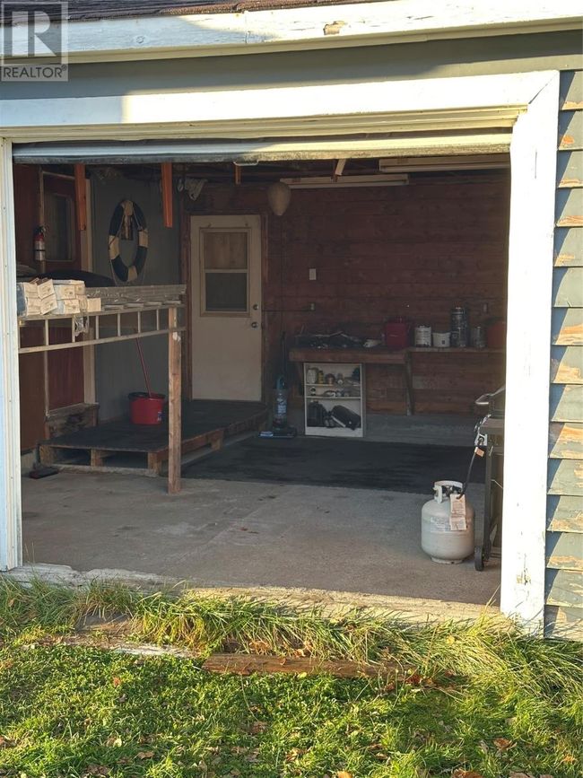 47A Main St S, House other with 3 bedrooms, 2 bathrooms and null parking in Glovertown NL | Image 32