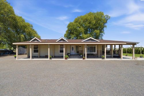 212214 E Bowles Rd, Kennewick, WA, 99337-8710 | Card Image