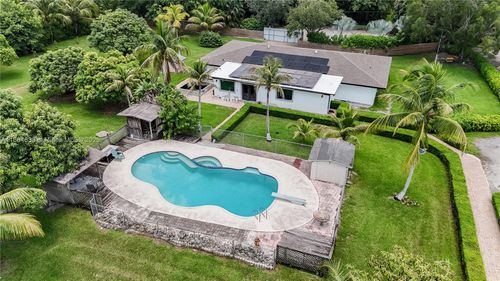 18200 Sw 48th St, Southwest Ranches, FL, 33331-1002 | Card Image