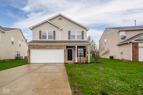 2416 Meadow Bend Dr, Columbus, IN, 47201-1438 | Card Image