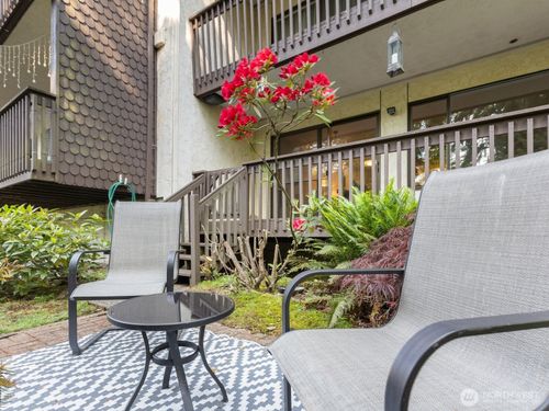 apt-101-18210 15th Ave Ne, Shoreline, WA, 98155-3825 | Card Image