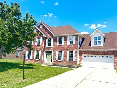 10142 Ironway Dr, Indianapolis, IN, 46239-8832 | Card Image