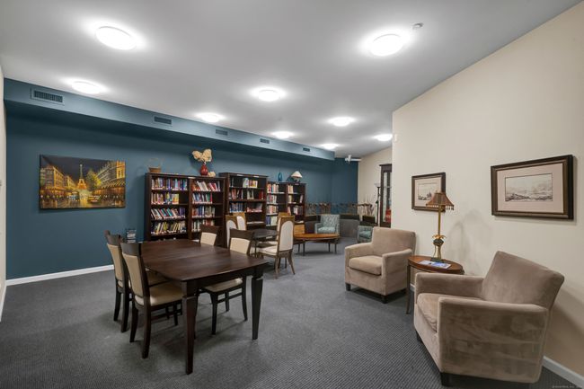 UNIT-211 - 1 King Philip Dr, Condo with 2 bedrooms, 2 bathrooms and null parking in West Hartford CT | Image 30