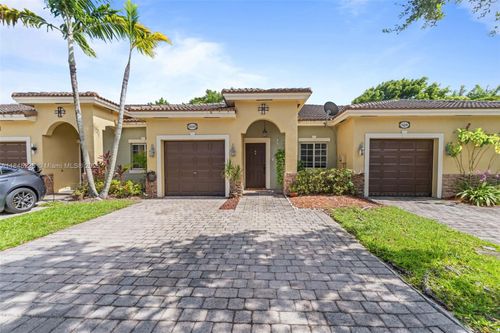3220 Ne 11th Dr, Homestead, FL, 33033-5308 | Card Image