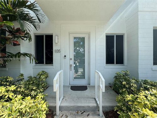 105-2630 Ne 213th St, Miami, FL, 33180-1143 | Card Image
