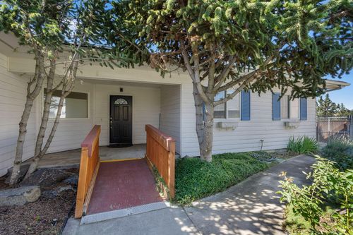 j-330 Ne Hillcrest St, Madras, OR, 97741-2602 | Card Image