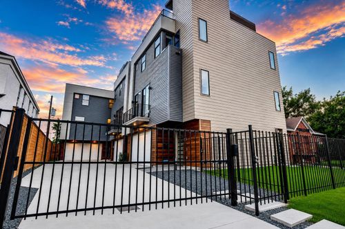 c-1914 Blodgett St, Houston, TX, 77004-5112 | Card Image