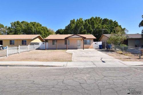 1933 S 17th Ave, Yuma, AZ, 85364-5323 | Card Image