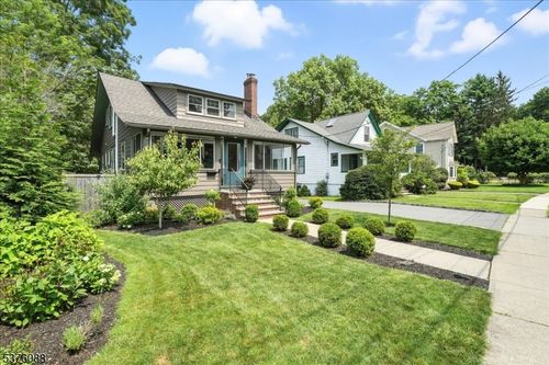 76 Park Ave, Verona, NJ, 07044-2337 | Card Image
