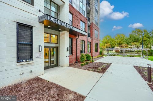 apt-203-100 Saint Ives Pl, OXON HILL, MD, 20745-1423 | Card Image