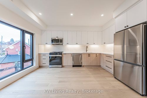 ph-14 Holmesdale Rd, York, ON, M6E1Y1 | Card Image